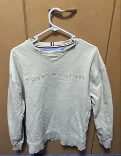 TOMMY HILFIGER ベージュ トレーナー　Mサイズ