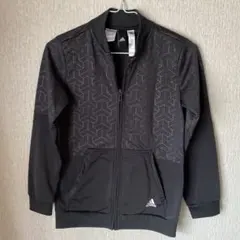 アディダスのナイロンジャケット