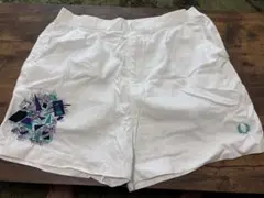 FRED PERRY ショートパンツ ホワイトのサムネイル