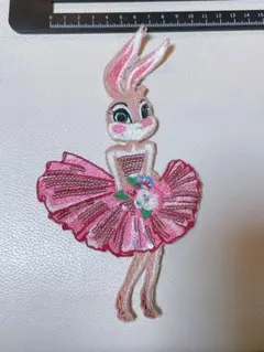 1039.可愛いキラキラスパンコール兎の刺繍ワッペン