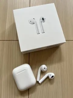 AirPods 本体 ホワイト 充電ケース付き　イヤホン　第二世代