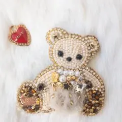 ▪️ビーズ刺繍ブローチ▪️モフモフ　ファー　くまさん　Bear♡
