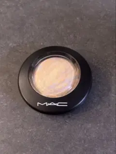 Item thumbnail for item e74f8aa0-9d28-4d71-9d9f-49143bef44f6