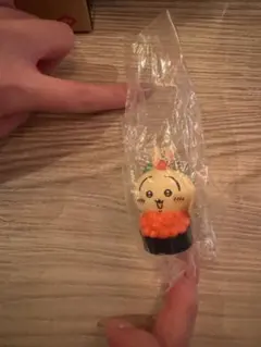 ちいかわ　うさぎ　寿司　キーホルダー