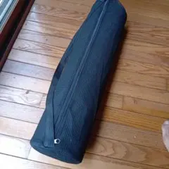 黒いヨガマット 滑り止め付き 収納ケース付
