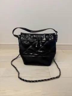 ブラック キルティング ショルダーバッグ