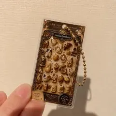 ミニチュア　キーホルダー　猫カフェラテのサムネイル