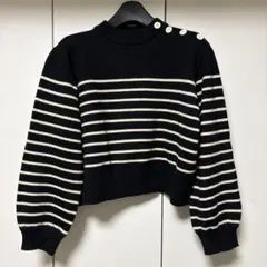 フィント❤︎ボリューム袖と肩ボタンが可愛いボーダーニットトップス⭐︎超美品！