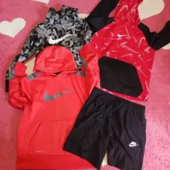 NIKEパーカー１４０セット
