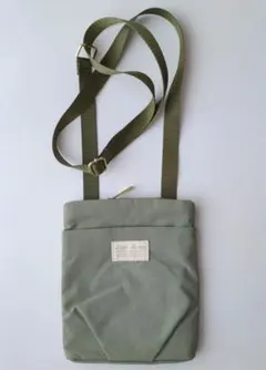〈 Legato Largo 〉スマホショルダーバッグ　オリーブグリーン色