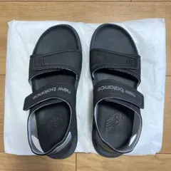 ぽんず様専用　ニューバランス New Balance キッズ サンダル ブラックのサムネイル