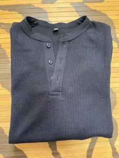 UNIQLO ヘンリーネックサーマル