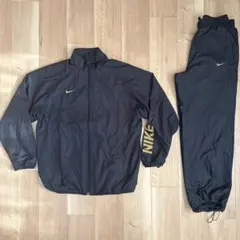 Nike ブラック ナイロンジャケット・パンツセット