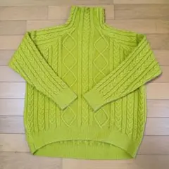 ライムグリーン ケーブル編み 長袖セーター
