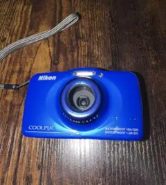 Nikon COOLPIX S32 ブルー 本体 バッテリー・充電コード - メルカリ
