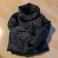 ディセットのおしゃれなブラックダウンコート！