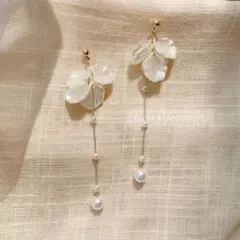 シェル花びらロングイヤリング/ピアスブライダルウェディング結婚式前撮りお呼ばれ