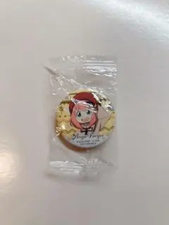 くら寿司　びっくらポン　アーニャ　缶バッジ