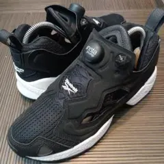 リーボック インスタポンプフューリー 95 黒 23.5センチ