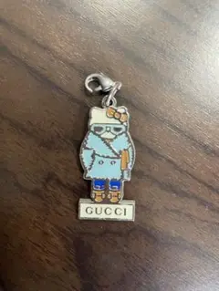GUCCI キティ　チャーム
