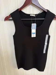 신품 미사용 GU ノースリーブリブニット