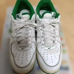 NIKE AIR FORCE 1 ホワイト グリーン