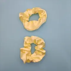 サテン　シュシュ　2個セット 黄色　イエロー　薄めの黄色です　006