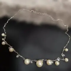 パールとクリスタルのネックレス