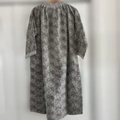 FILLIL グレー系 花柄 長袖 ワンピースのサムネイル