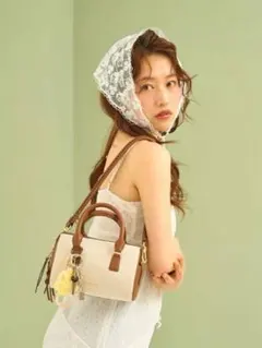 CHARLES & KEITH エベルレイ ツートーンボウリングバッグ 新品