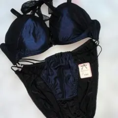 Qmomo 黒/青のブラジャー・ショーツセットD80 　ギャル風　新品