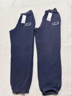 UNIQLOキッズ140ウルトラストレッチグラフィック スウェットパンツネイビー