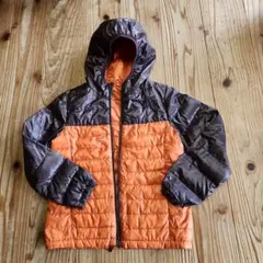 140サイズ ユニクロ　フード付きジャケット