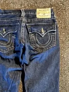 Item thumbnail for item ef986c48-332f-45ec-87dc-e2975666c4a7