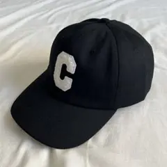 ブラック ベースボールキャップ Cロゴ
