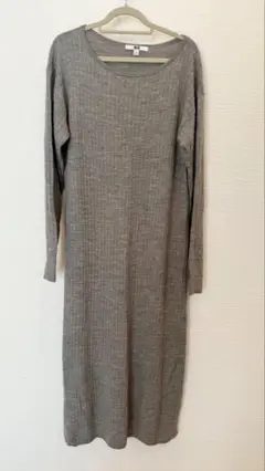 ユニクロ グレー ニットロングワンピース