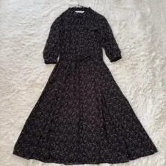 【ユニクロ】七分袖ロングフレアワンピース　総柄　シフォン　ウエストリボン