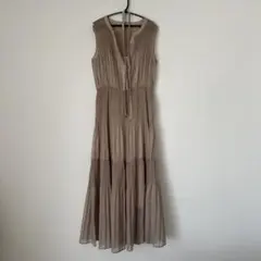 最終　snidel ティアードシアープリーツワンピース　ライトベージュ　サイズ0