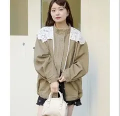 新品【Kastane】カラーツイルレース付きジャケット ベージュ ティペットのサムネイル