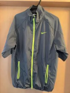 NIKE / ナイキ ◆ウインドブレーカー/半袖/グレー　蛍光イエロー/サイズM