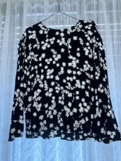 新品　MAX＆Co 花柄ブラウス