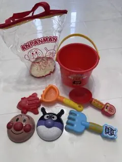 サラダ様専用　アンパンマン 砂遊び 砂場セット　おもちゃ　型抜き　スコップ