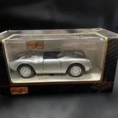 Maisto PORSCHE 550 A SPYDER 1/32 ミニカーのサムネイル