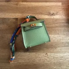 ⭐︎新品⭐︎ミニバッグチャーム　AirPodsケース　コインケース　若草色