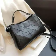 ブラック 黒 ショルダーバッグ キルティングハンドバッグカジュアルバック 大容量