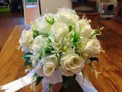 【値下げ】白いバラの ブーケ と ブートニア のセット♥ エレガントなリボン付き