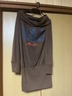 d.i.a. ヴィンテージ ロゴ プリント オフショル チュニック