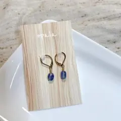 新品　未使用　opala 青色オパール風ビーズピアス　カイヤナイト　藍晶石