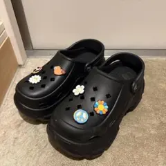 厚底24cm サンダル ブラック 飾り付きのサムネイル