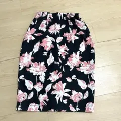 リリディア　膝丈タイトスカートのサムネイル